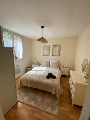 Maison cosy avec cour privée - Calme et nature, La Trimouille (Maison cosy avec cour privee - Calme et nature, La Trimouille) in ลาทริมุย