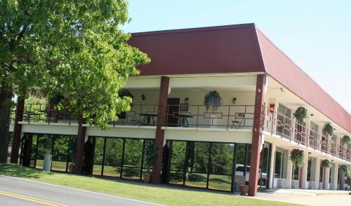 Passion Play Road Inn - Formerly Statue Road Inn 4