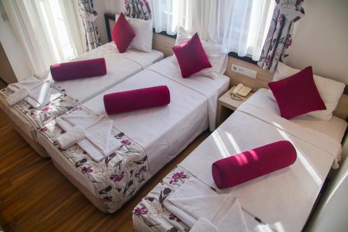 Triple Room image 10