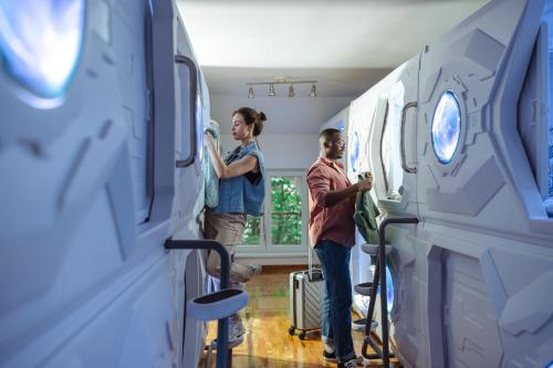 ห้องส่วนกลางสำหรับนั่งเล่น/ดูทีวี, Belgrade Beocean Capsule Hostel in ปาลีลูลา
