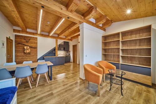 Urlas Apartments, Shortcut to Sněžka, Dog friendly (Urlas Apartments, Shortcut to Snezka, Dog friendly) in เพค พอด สเนซคู