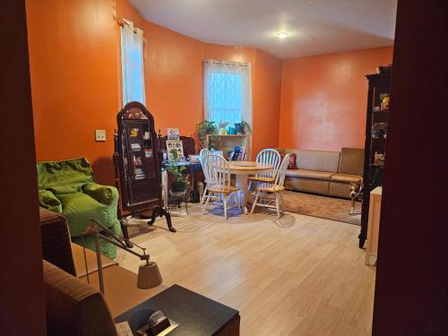 5430 Happy Home in Chicago (IL)