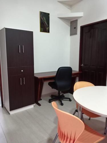 Double Room with Park View image 3