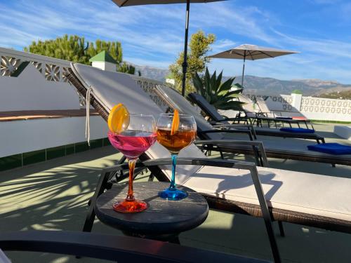 Luxury Villa -Jacuzzi, Heated Pool, Stunning Views in Sayalonga