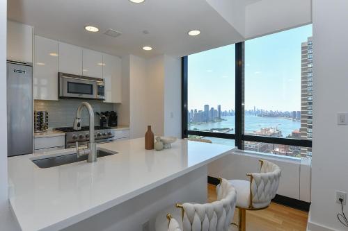 Opulent 2BR Duplex - Iconic Midtown Views, Nowy Jork (zdjęcie 4)