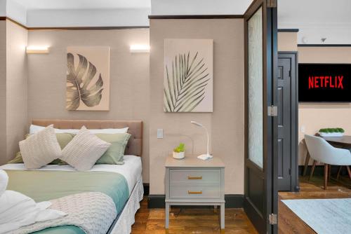 Stylish 1BR Apartment in the Heart of the City with Gym, New York (Foto 10)