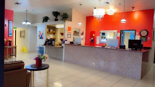 Bridgeway Inn & Suites - Portland Airport in Gresham (Oregon)