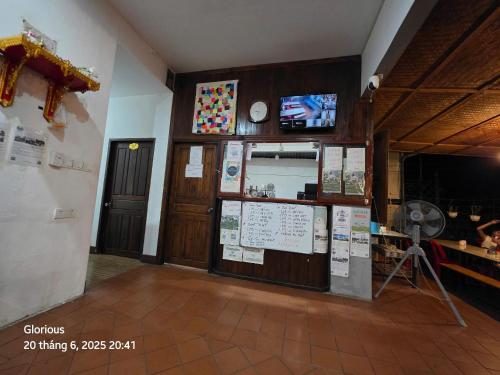 Single Bed in 6-Bed Dormitory Room image 9