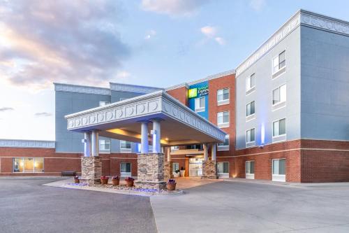 Holiday Inn Express & Suites Denver North - Thornton by IHG