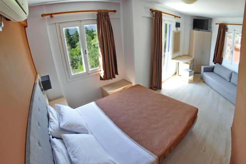 Vliho Bay Boutique Hotel – Geni, GA