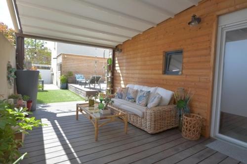 Evasion in Aigues-Mortes