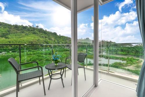 balkong/terrass, Fishermen's Harbour Urban Resort in Phuket