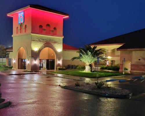 Motel 6-Santa Nella CA - Los Banos - image 11