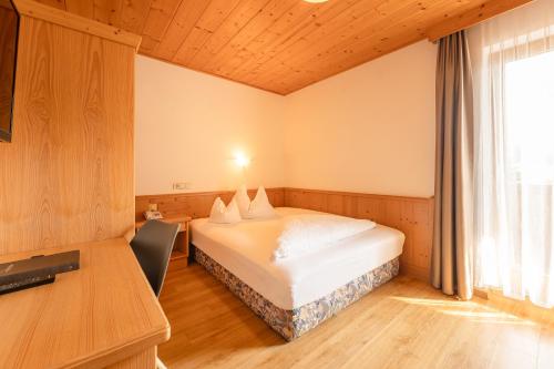1 twin bed