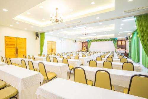 Villa Reina Resort – Pak Chong, GA