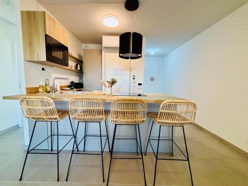 Facilities, Nice apartment with garden direct access to beach,Parking free near Le Surfing