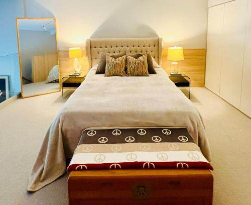 Glebe NYC-Style Luxury Loft Apartment on Wentworth Park in Glebe