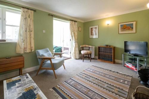 8 Saxonfields - image 5