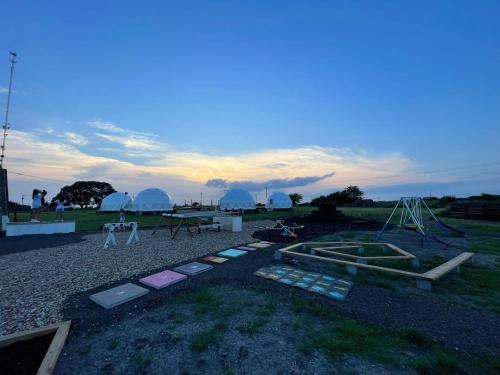 Flatonia Glamping Retreat - Getaway Resort - 2Bedrooms, 2 Queen Beds in Flatonia (TX)