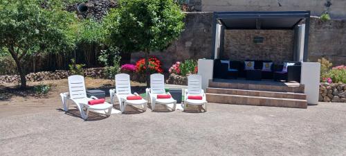 Casa Azul Mountain Retreat in Vega de San Mateo