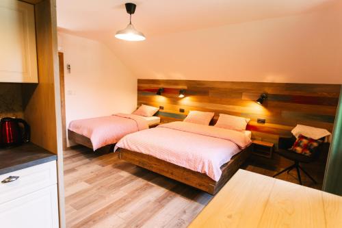 Homestead Lukec Studio Apartments - Archery, BBQ, Escape Room, Kayaking