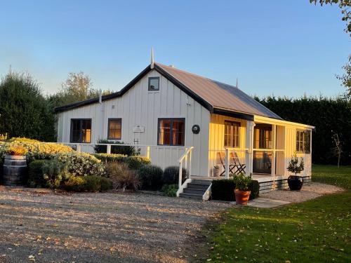 Dara Vineyard Cottage in มาร์ตินโบรช์