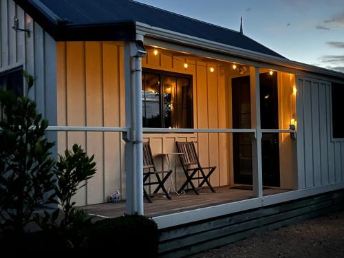 Dara Vineyard Cottage in มาร์ตินโบรช์