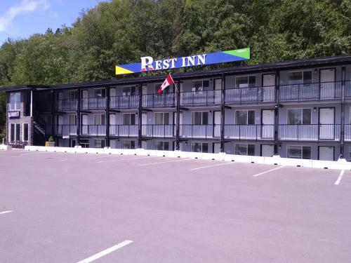 Rest Inn - Accommodation - Terrace