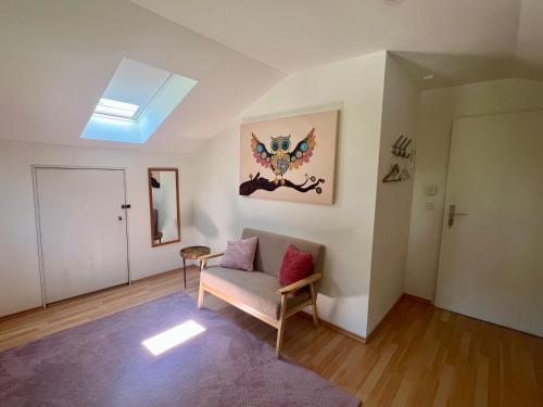Room with a Skylight - gemütliches Zimmer zwischen München und Rosenheim in Feldkirchen-Westerham, Deutschland