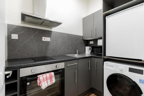 Nestio - Paddington Serviced Studios! - image 9