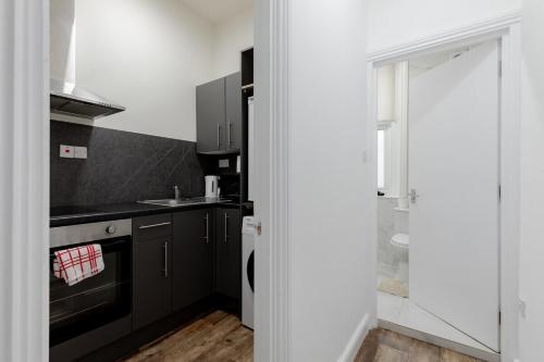 Nestio - Paddington Serviced Studios! - image 13
