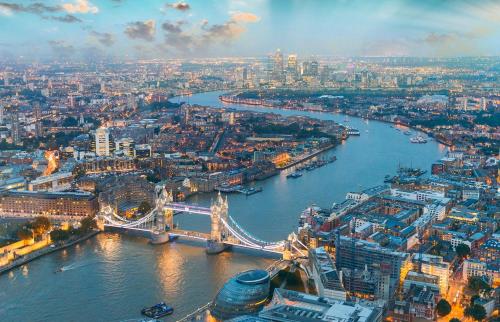 Central London Apartment, London