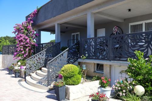 A szálláshely kívülről, Villa Dalmatia with pool in Slivnica