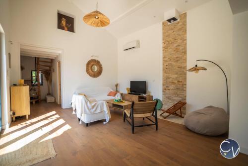 Charming house near Uzès (Charming house near Uzes) in Belvezet