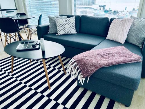 Apartment in Vantaa, own parking, near station, terrace loft, Netflix, Vantaa (foto 4)