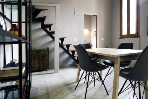 로마 Rome, very central 2 bedrooms 4 beds 4성급 싱글룸 수영장