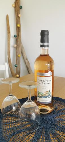 Spacieux 2 pieces avec terrasse, clim et parking in Laval