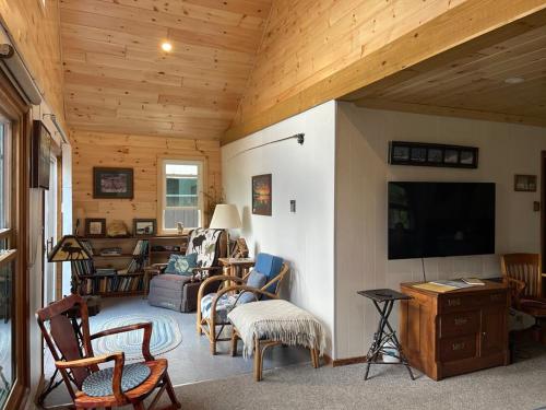 West Bay Hideaway in Big Moose (NY)