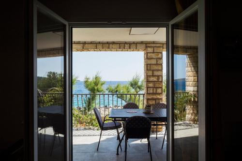 Holiday in Zečevo (Holiday in Zecevo) in เซเชโว โรกอซนิคโก