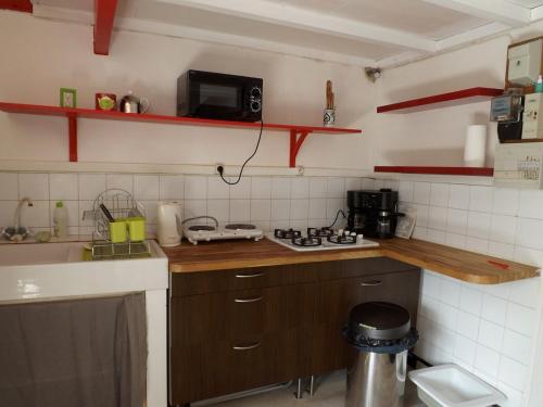 Studio proche forêt (Studio proche foret) in 茹伊昂若薩