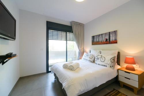 Sunny Luxury Apartments - image 3