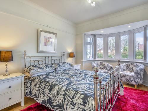 Exterior view, Garden View in Littledown and Iford