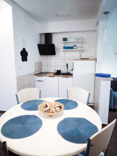 Two-Bedroom Apartment with Balcony image 10