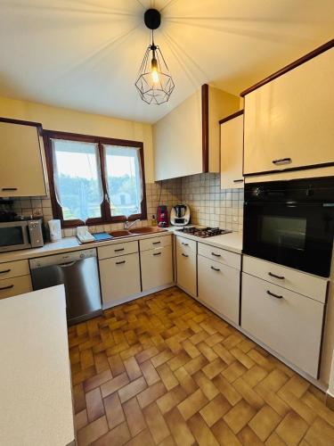 GITE Au 21 Loveroom in Beaumont-la-Ronce