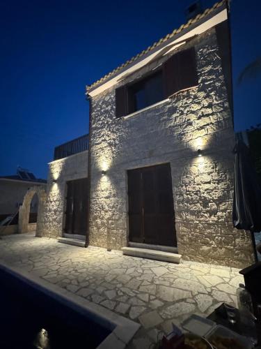 Stunning Traditional Stone Villa - Kallepia in 卡萊佩伊亞