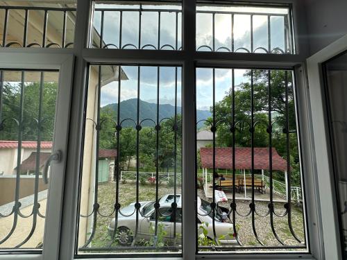 Quba Dağ Mənzərəli Bağ Evi Quba Mountain View Garden House (Quba Dag Mənzərəli Bag Evi Quba Mountain View Garden House) in Qırızdəhnə