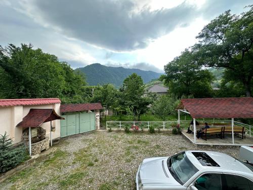 Quba Dağ Mənzərəli Bağ Evi Quba Mountain View Garden House (Quba Dag Mənzərəli Bag Evi Quba Mountain View Garden House) in Qırızdəhnə