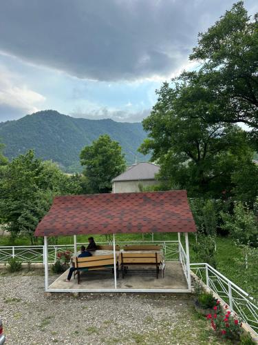 Quba Dağ Mənzərəli Bağ Evi Quba Mountain View Garden House (Quba Dag Mənzərəli Bag Evi Quba Mountain View Garden House) in Qırızdəhnə