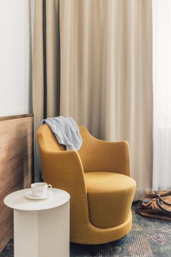 Business Single Room image 4