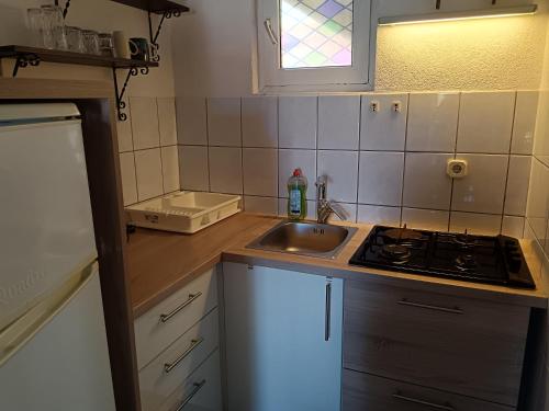 Studio Apartment - First Floor image 5